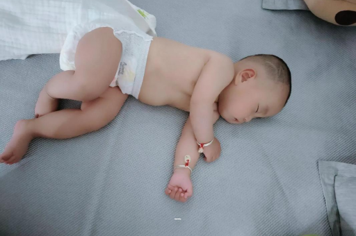 武汉助孕公司联系方式宝宝脸上有白色斑块